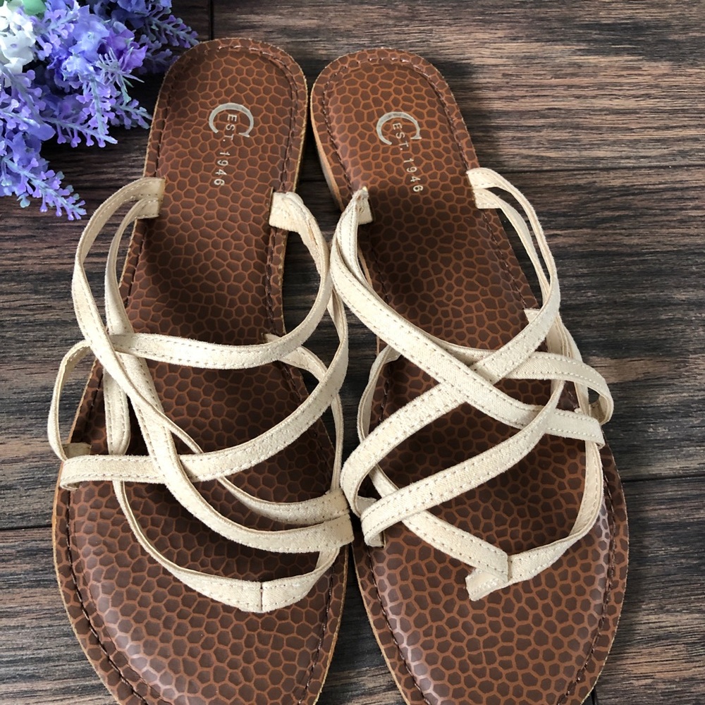 C est 1946 sandals